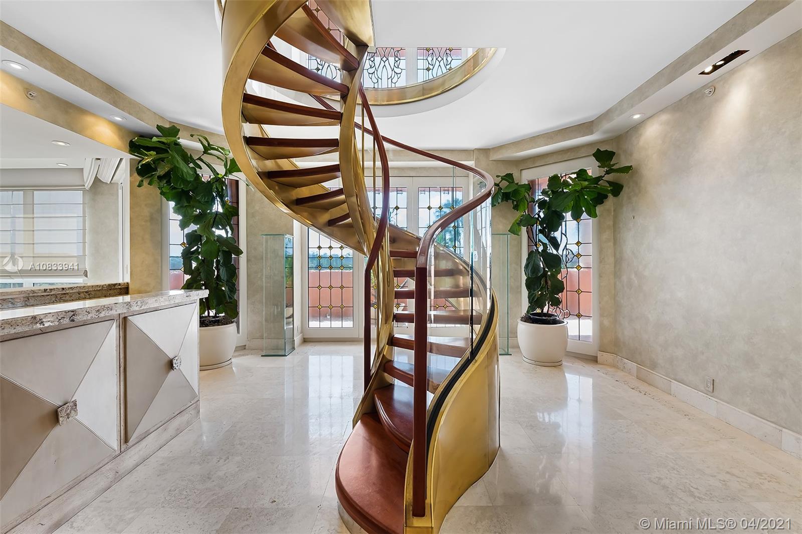 THE GABLES CONDO - Residential