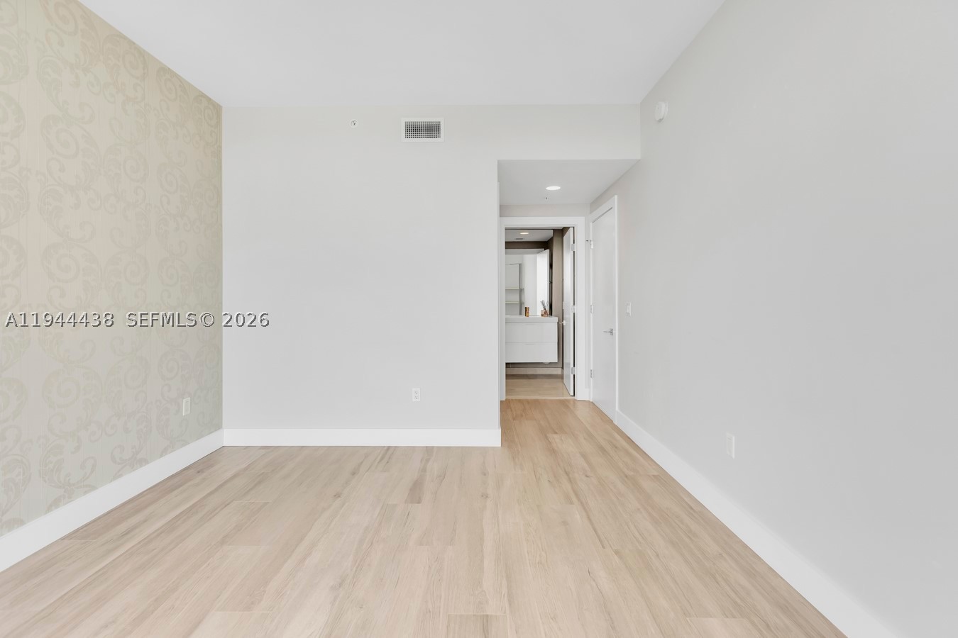 MARINA PALMS RESIDENCES - Residential