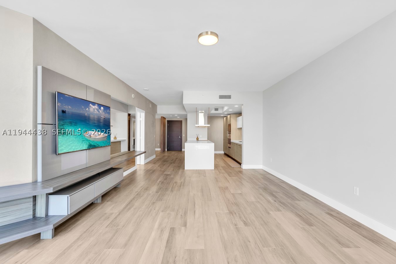 MARINA PALMS RESIDENCES - Residential