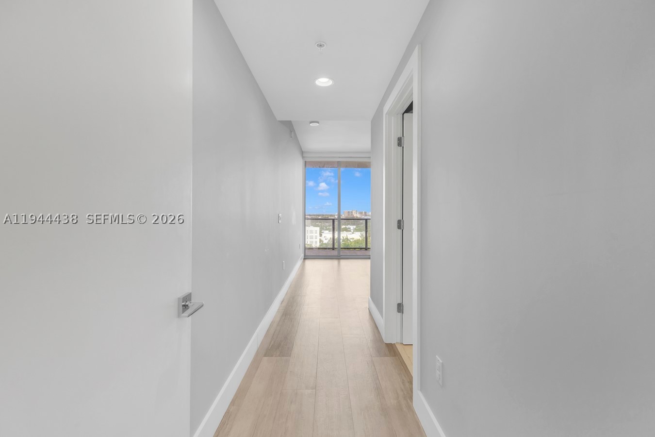 MARINA PALMS RESIDENCES - Residential