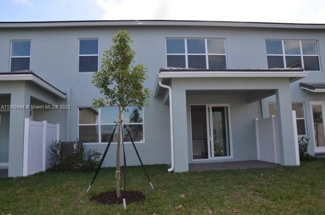 PARKVIEW AT HILLCRES - Residential Lease