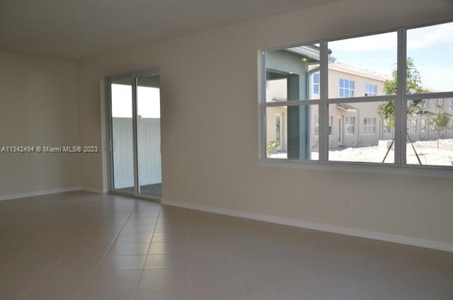 PARKVIEW AT HILLCRES - Residential Lease