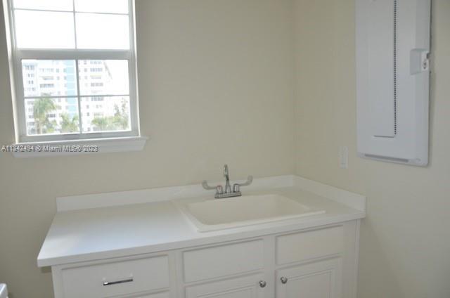 PARKVIEW AT HILLCRES - Residential Lease
