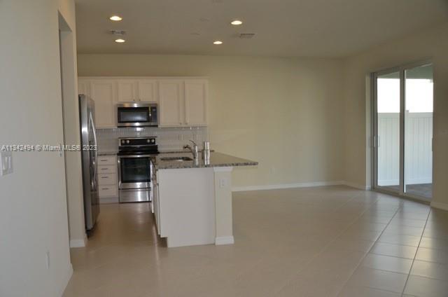 PARKVIEW AT HILLCRES - Residential Lease
