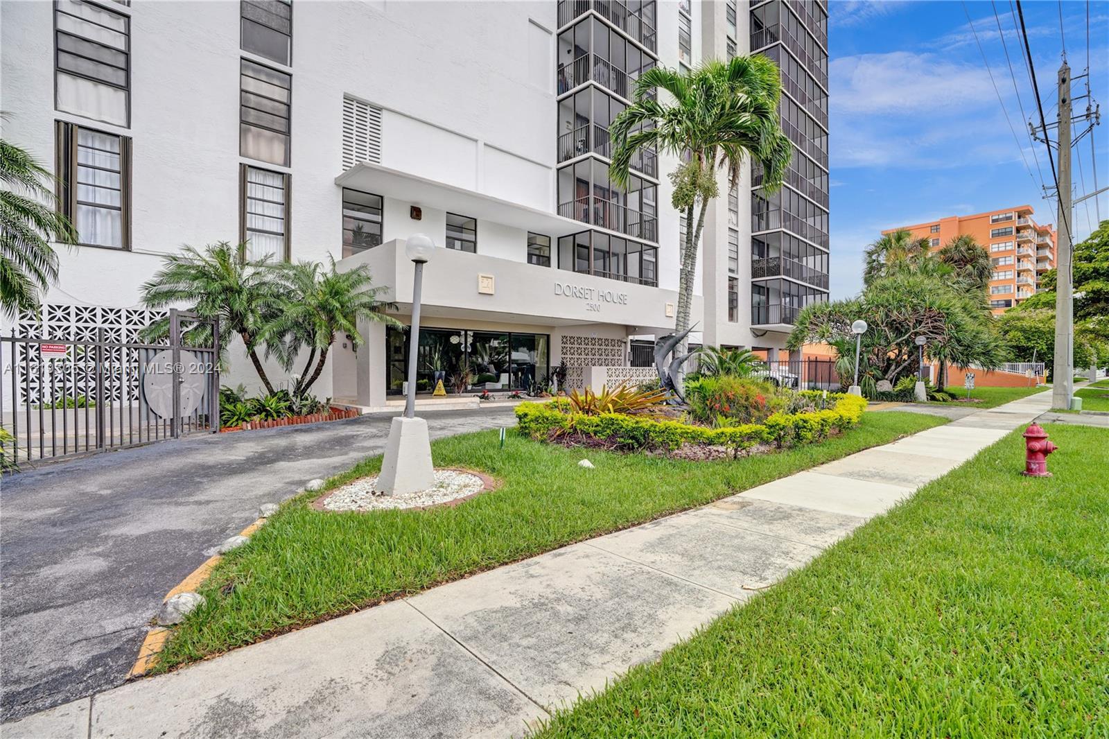 Price Just Reduced! This beautiful rental at Dorset House Condo, offering serene views of the Archcreek Preserve and immediate access to scenic walking and biking trails along the Intracoastal is now available. Enjoy modern comforts like tile flooring, a full kitchen, and amenities including a pool, exercise room, saunas, library, and private dock. The recently reduced price makes this an ideal opportunity for those seeking both tranquility and convenience in a stunning waterfront setting.