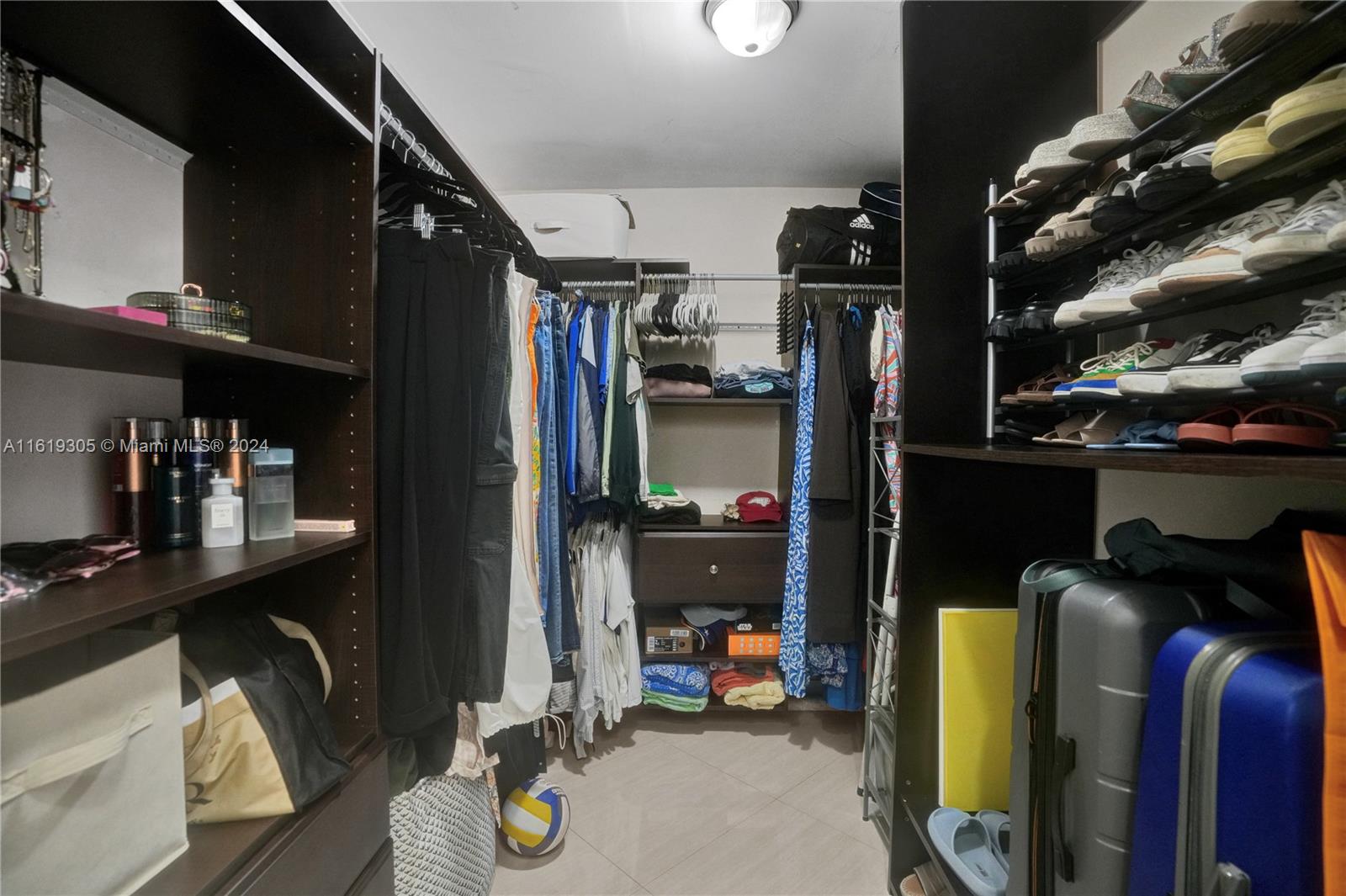 DORSET HOUSE CONDO - Residential Lease