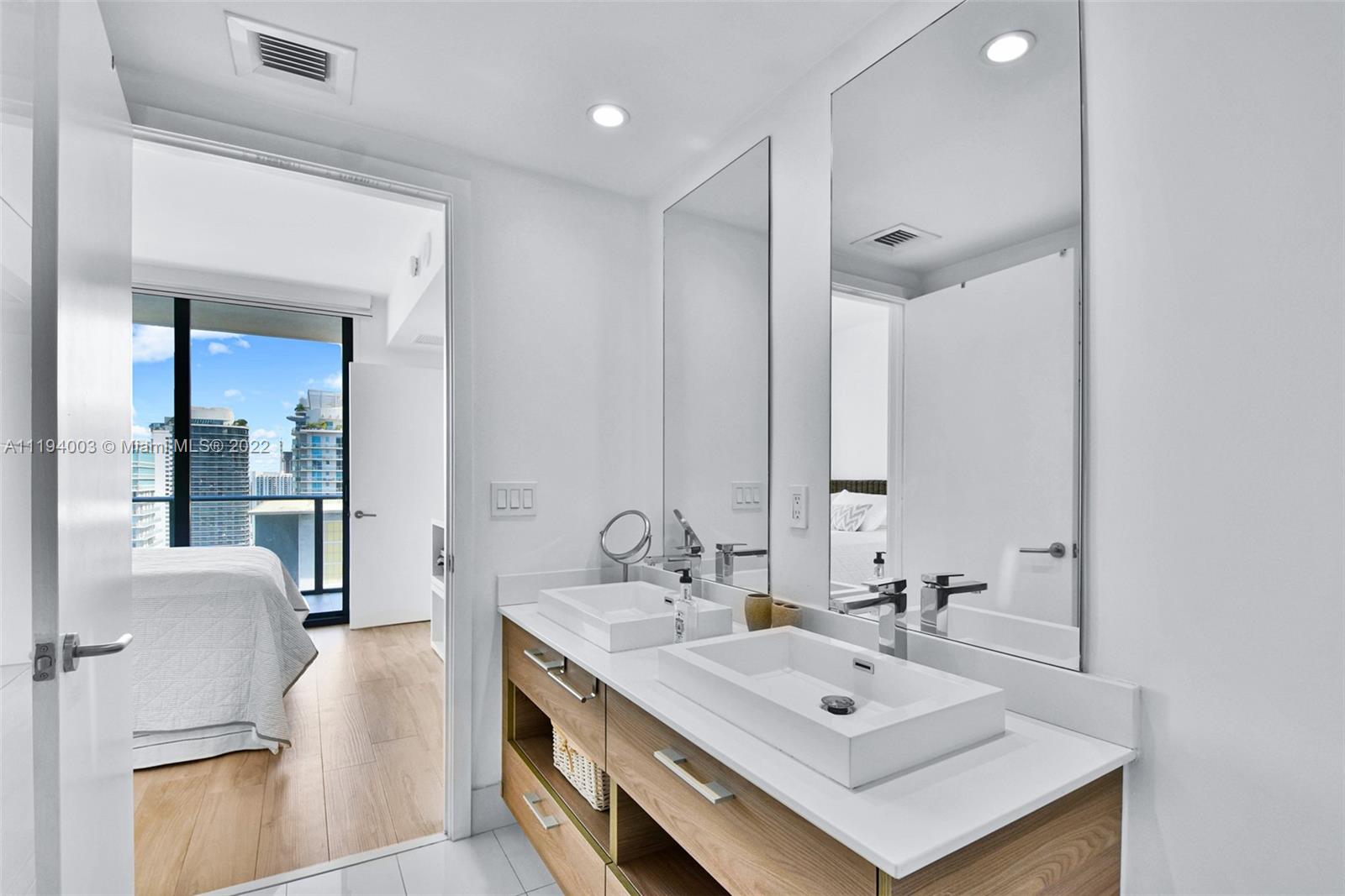 1300 S MIAMI AVENUE CONDO - Residential Lease