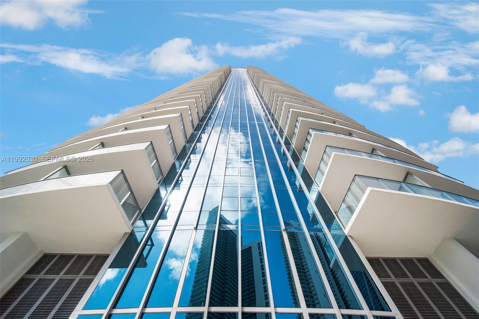 PARAMOUNT MIAMI WORLDCENT - Residential