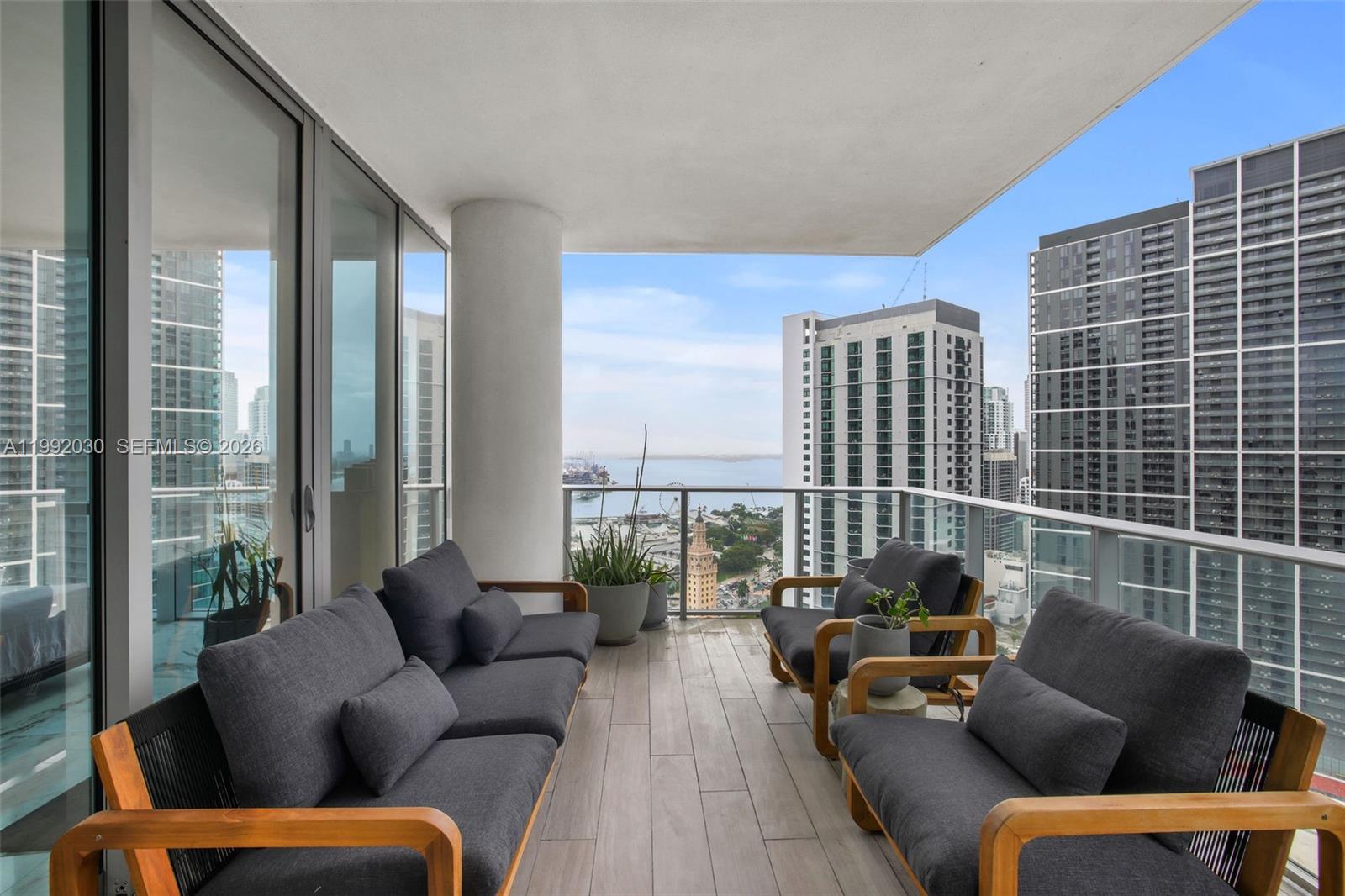 PARAMOUNT MIAMI WORLDCENT - Residential