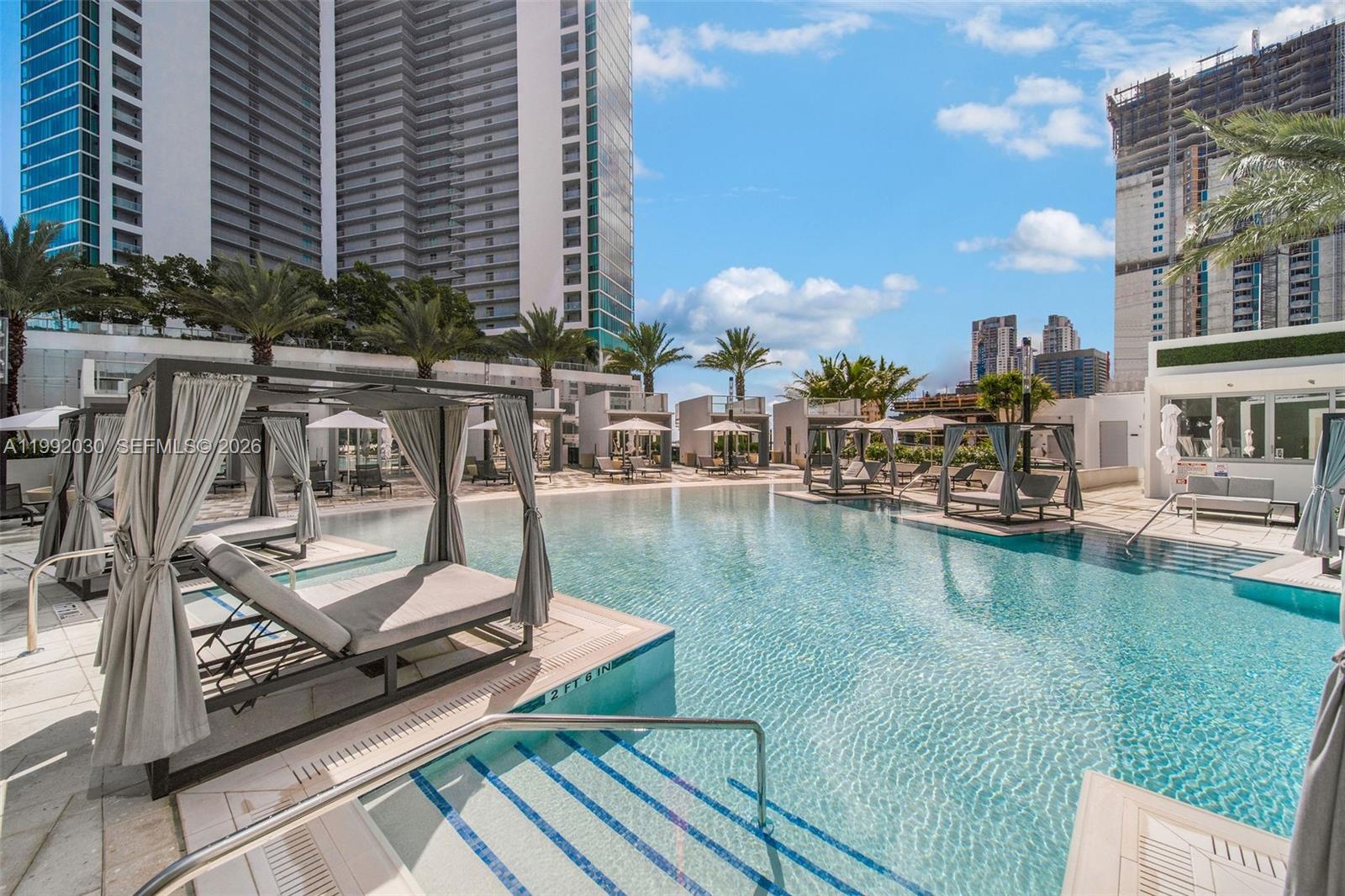 PARAMOUNT MIAMI WORLDCENT - Residential