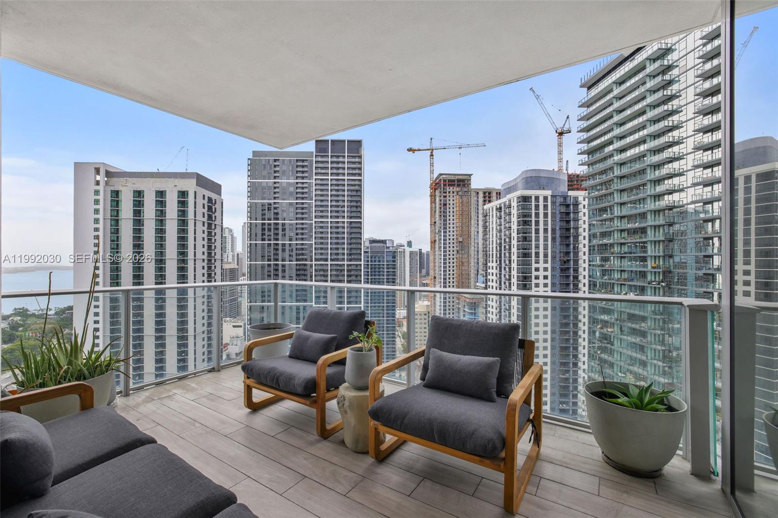 PARAMOUNT MIAMI WORLDCENT - Residential
