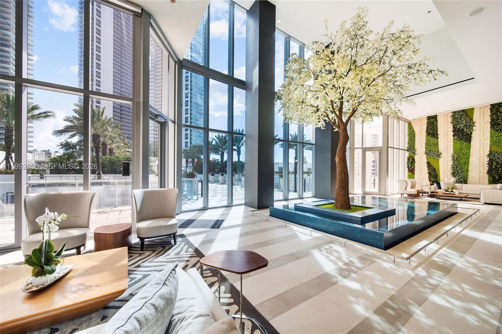 PARAMOUNT MIAMI WORLDCENT - Residential