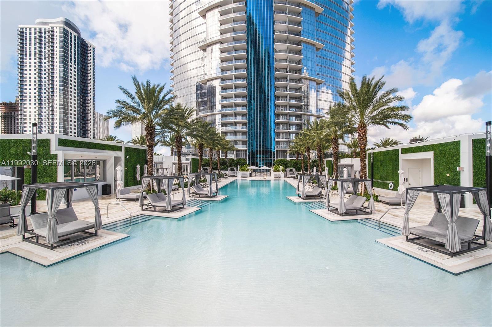 PARAMOUNT MIAMI WORLDCENT - Residential