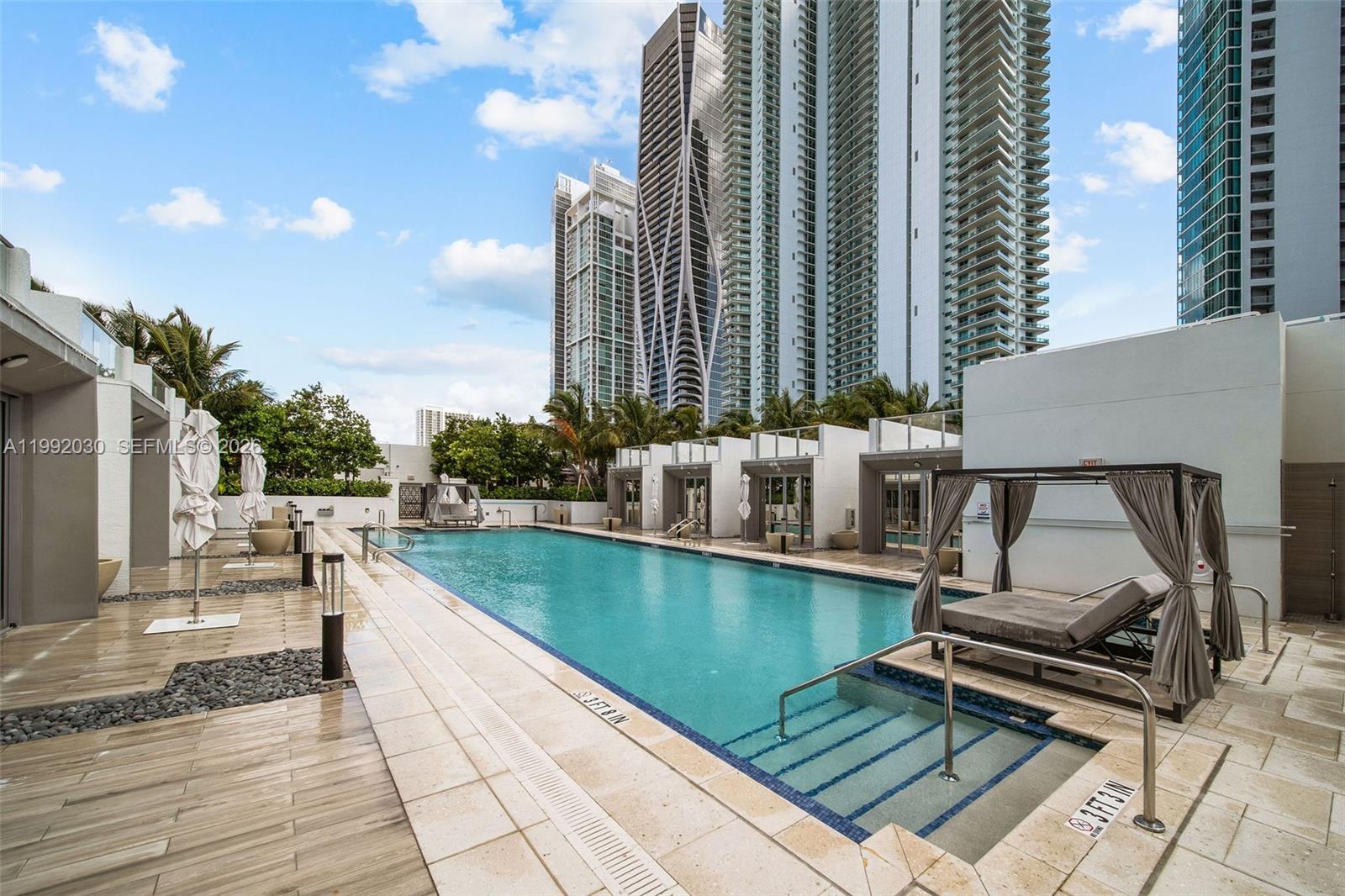 PARAMOUNT MIAMI WORLDCENT - Residential