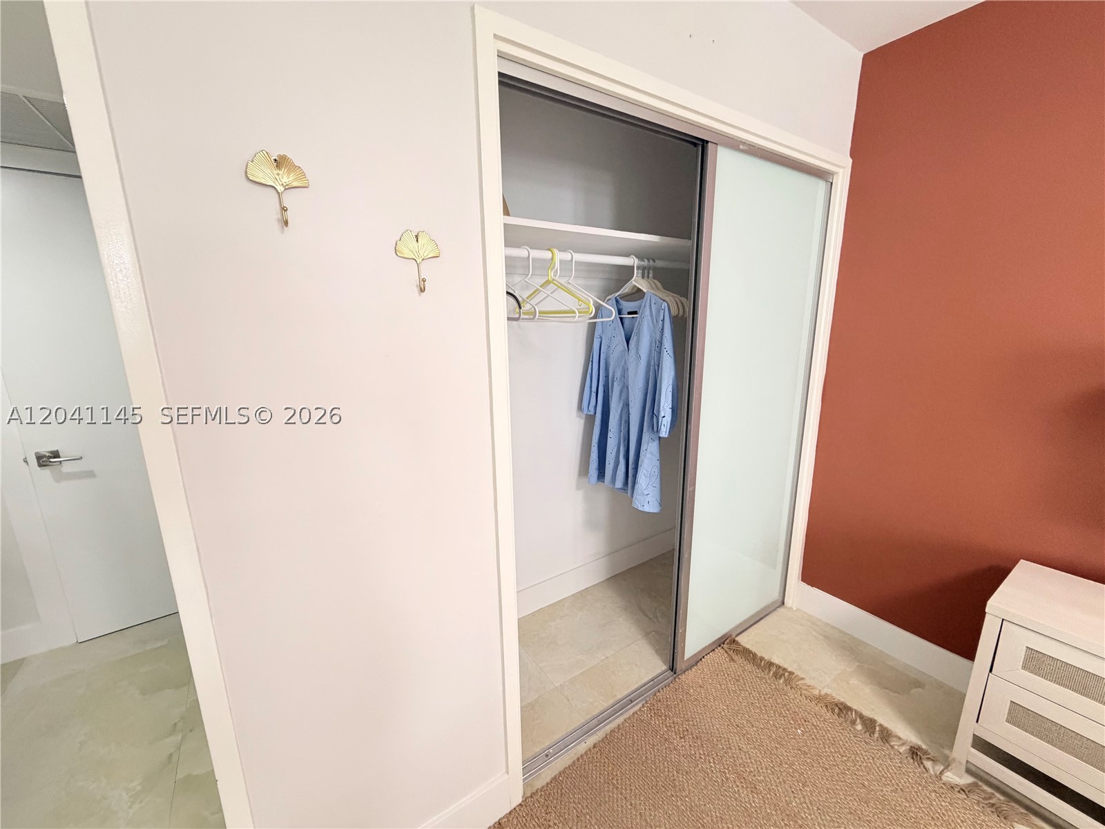 THE ALEXANDER CONDO - Residential
