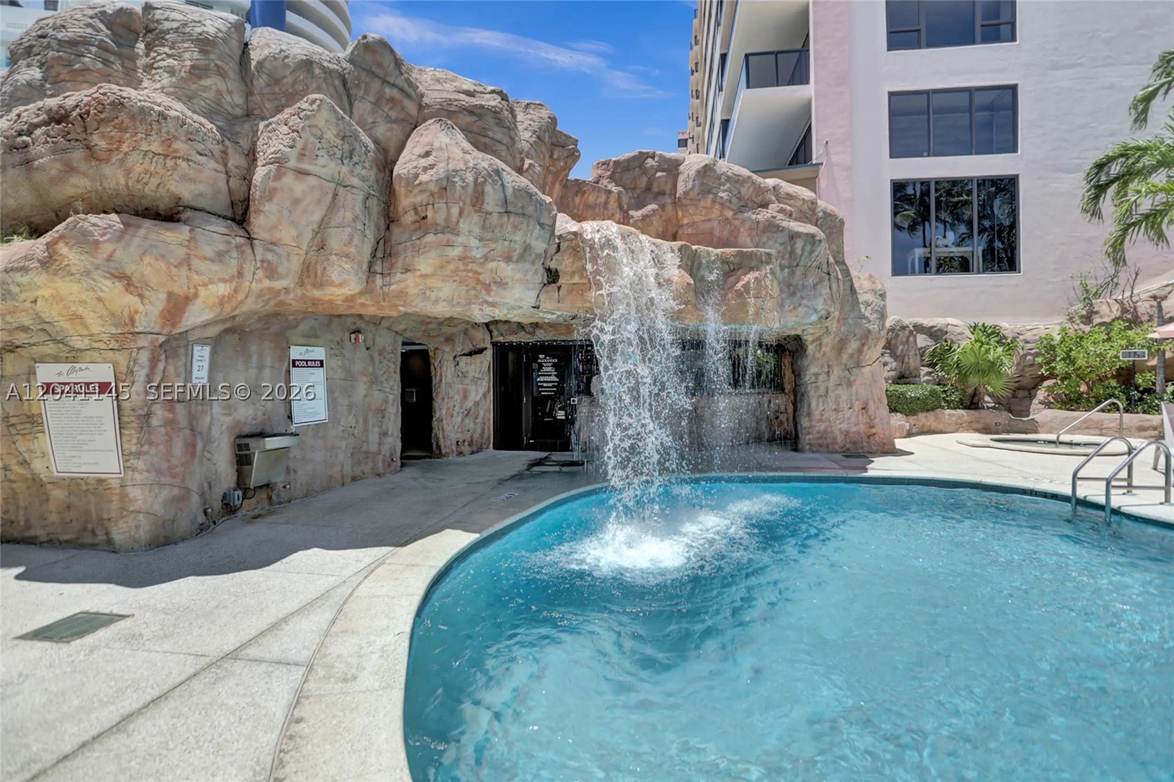 THE ALEXANDER CONDO - Residential