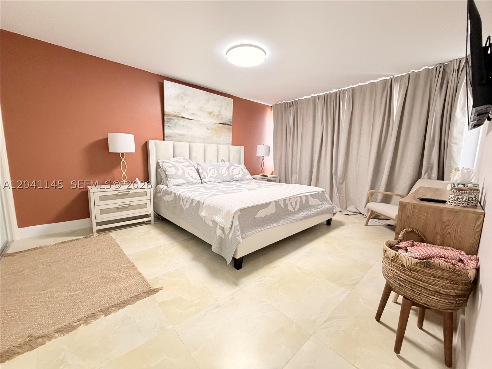 THE ALEXANDER CONDO - Residential