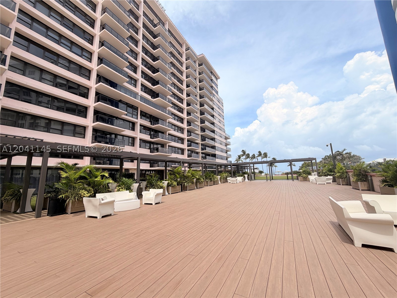 THE ALEXANDER CONDO - Residential