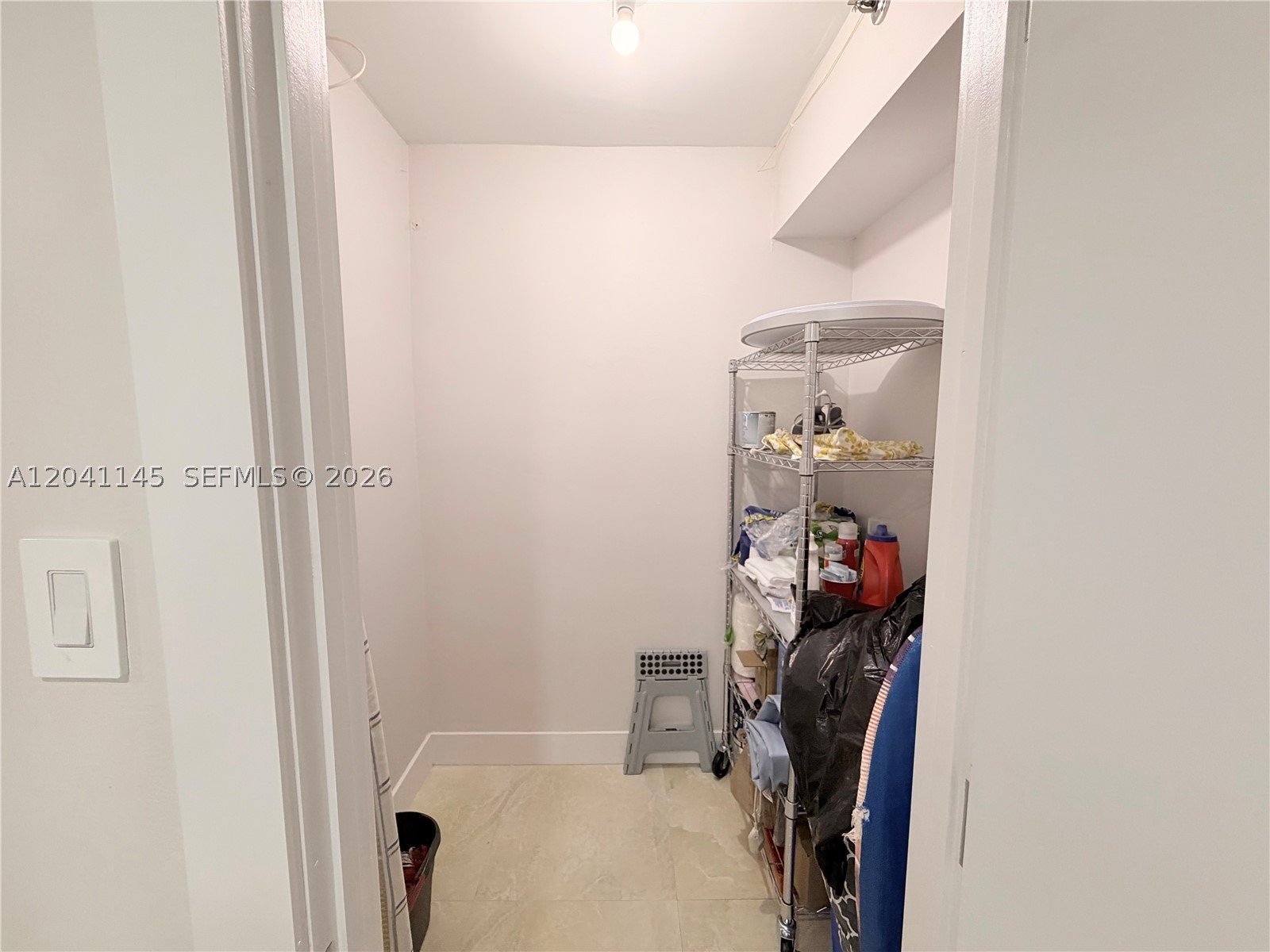 THE ALEXANDER CONDO - Residential