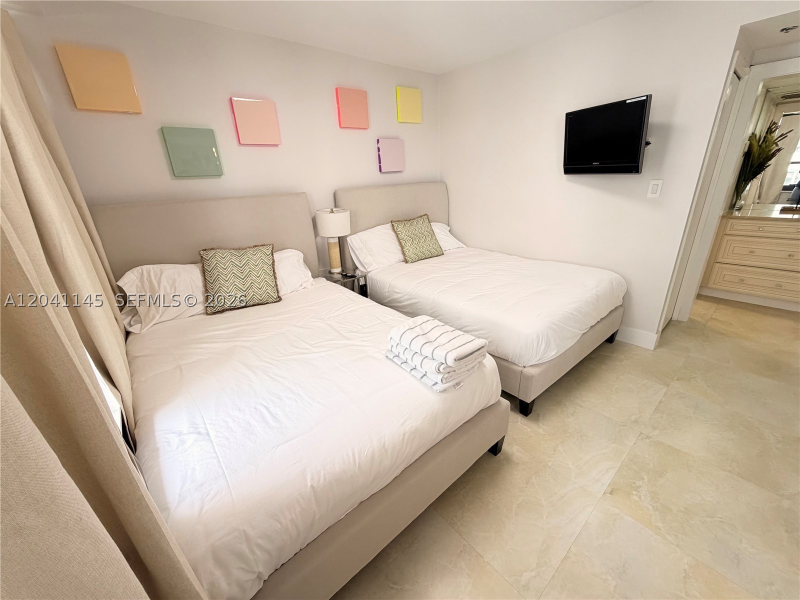 THE ALEXANDER CONDO - Residential