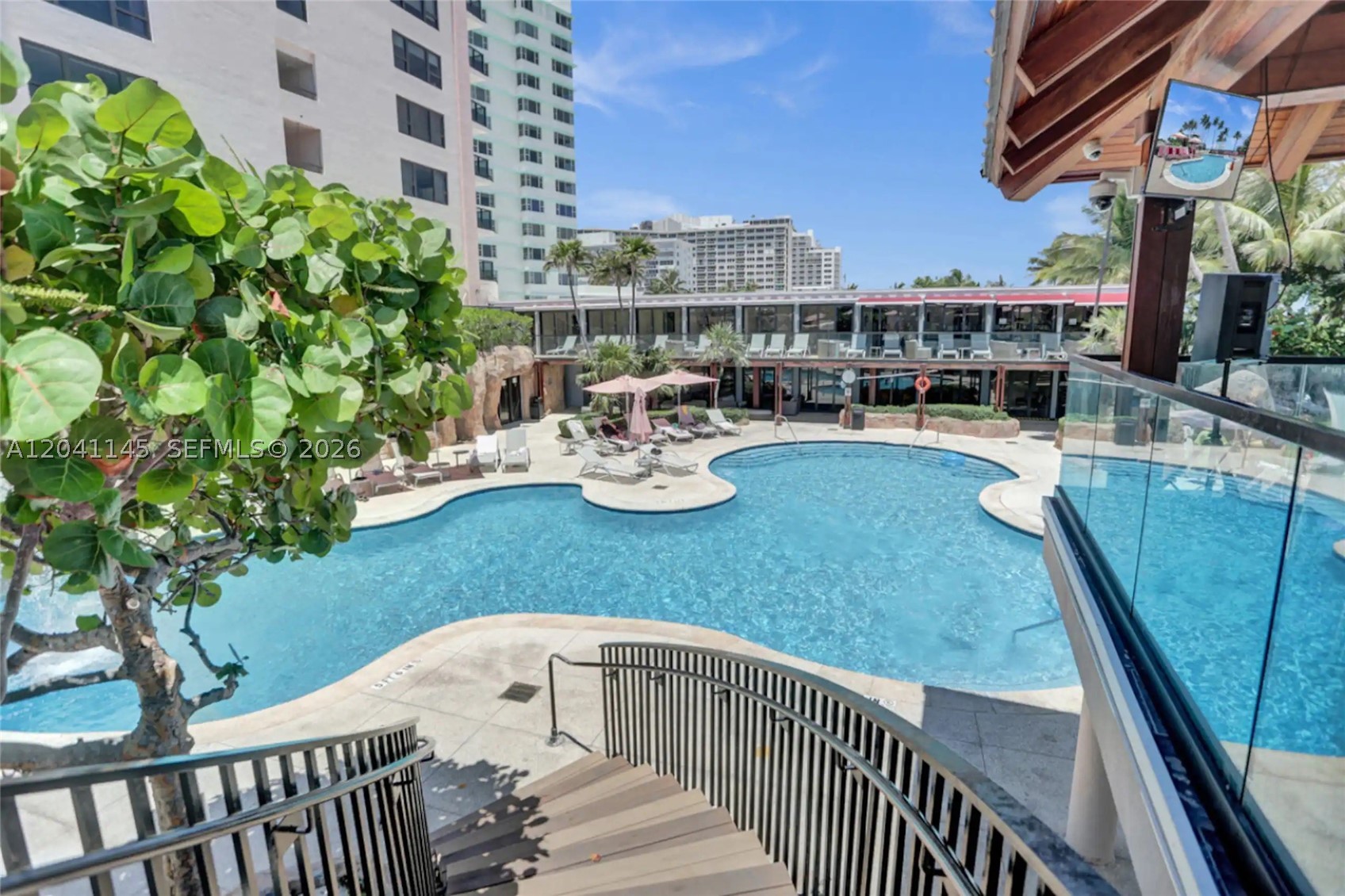 THE ALEXANDER CONDO - Residential