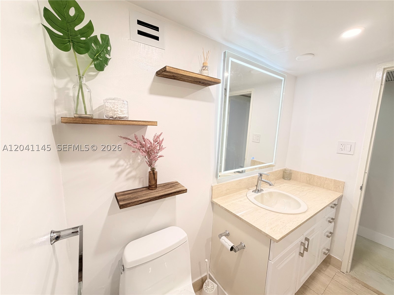 THE ALEXANDER CONDO - Residential