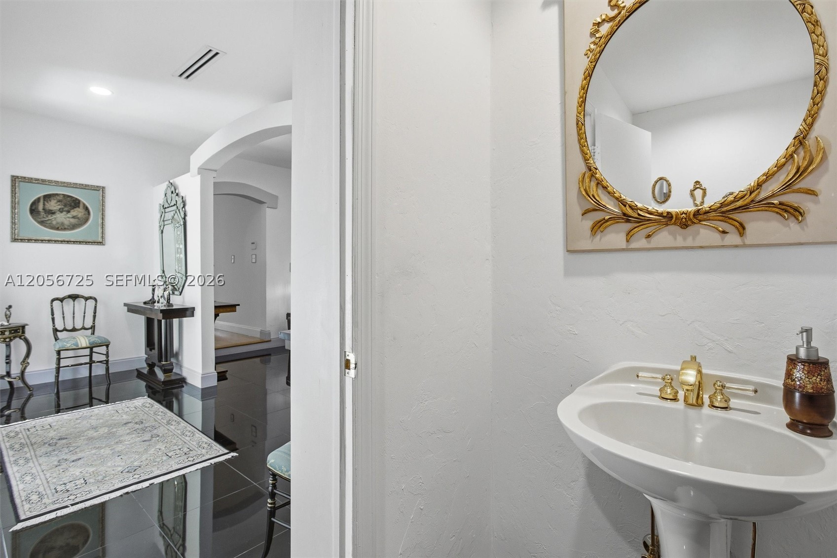 CORAL GABLES BISC BAY SEC - Residential