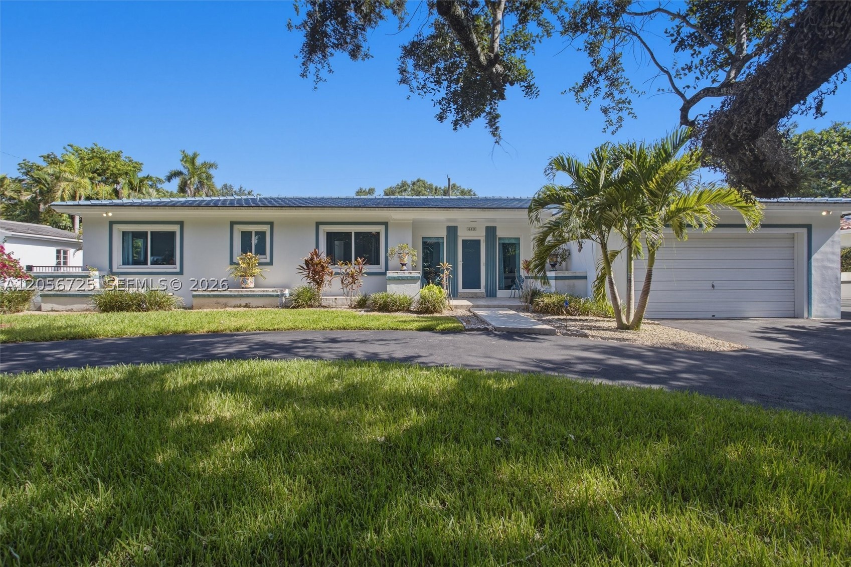 CORAL GABLES BISC BAY SEC - Residential