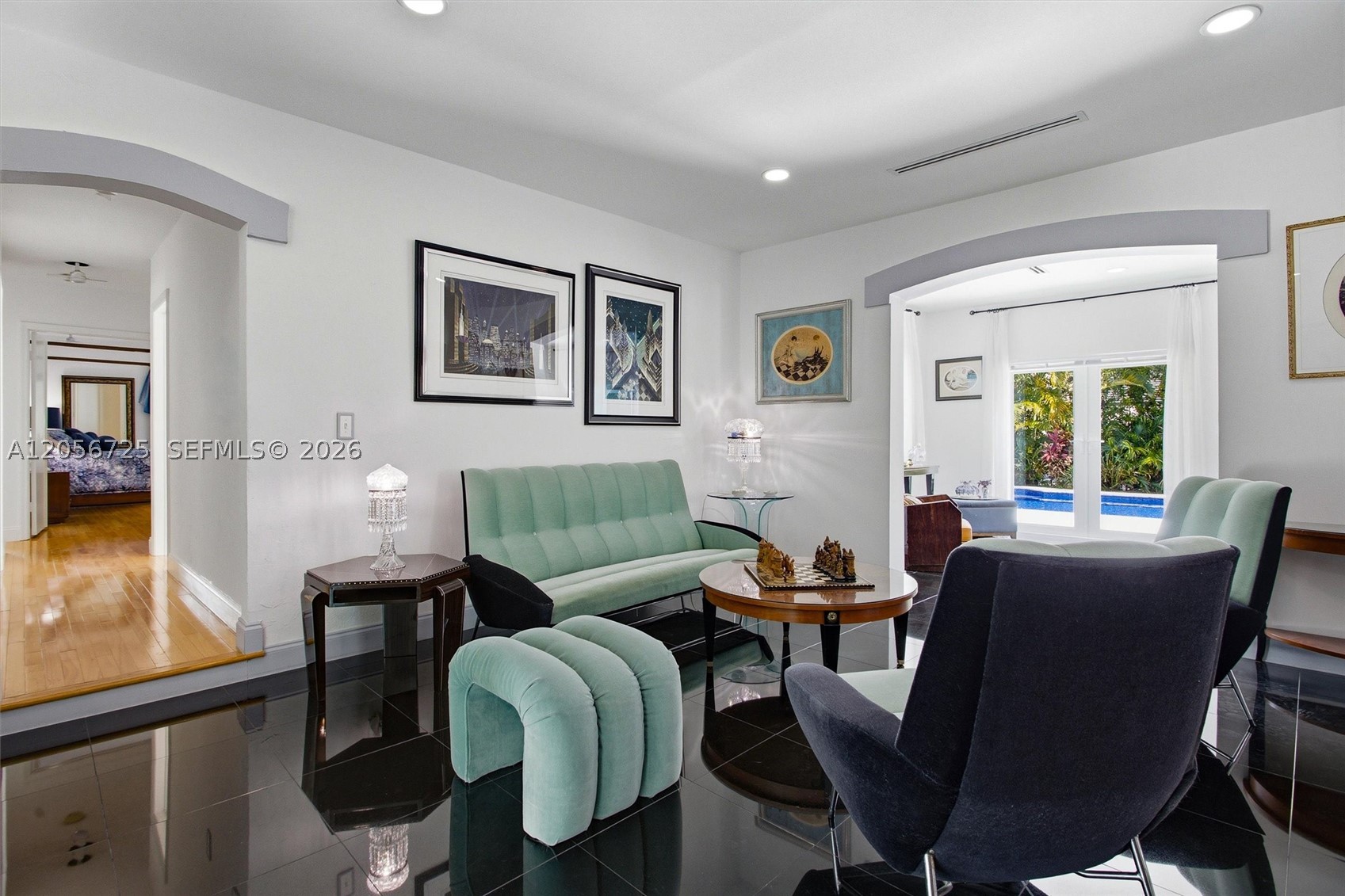 CORAL GABLES BISC BAY SEC - Residential