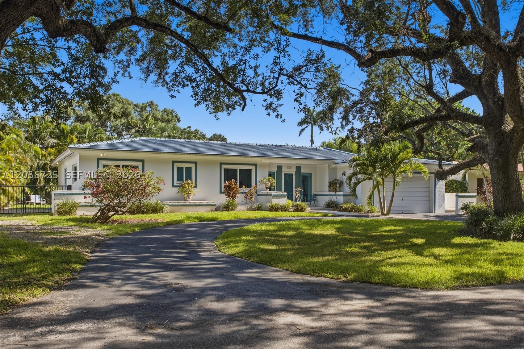 CORAL GABLES BISC BAY SEC - Residential