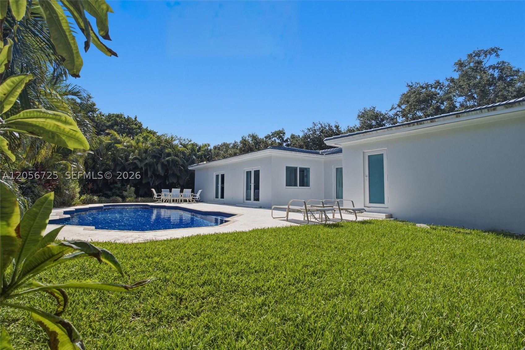 CORAL GABLES BISC BAY SEC - Residential