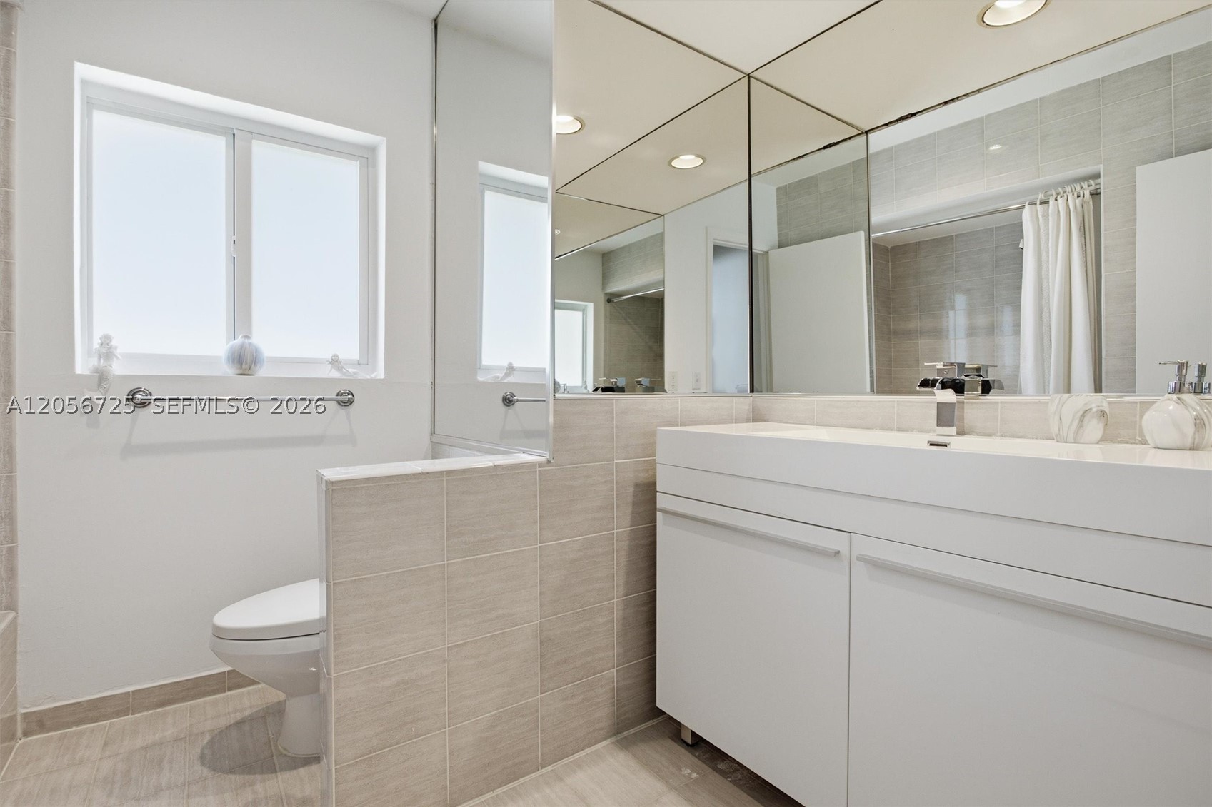 CORAL GABLES BISC BAY SEC - Residential
