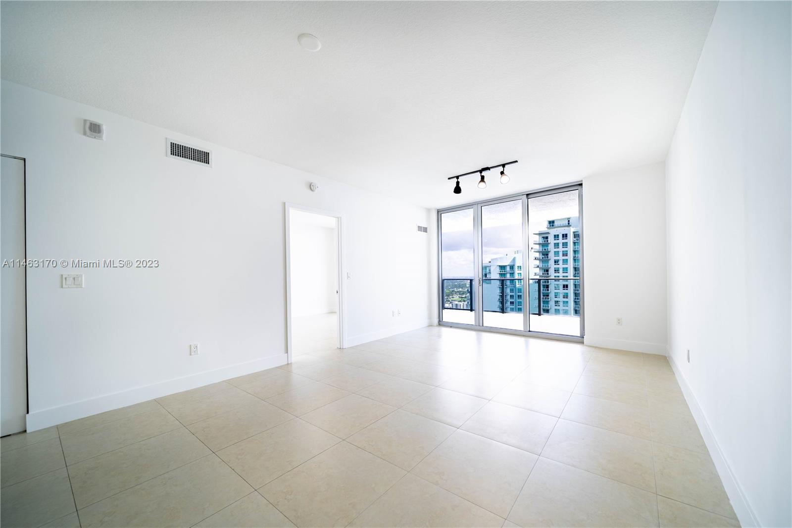 ARIA ON THE BAY CONDO - Residential