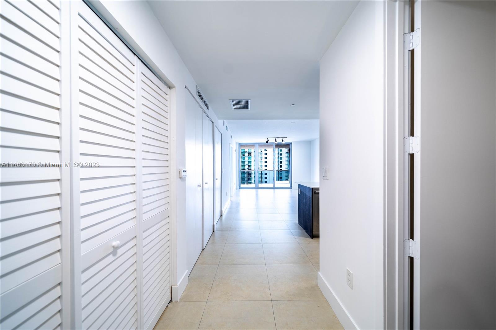 ARIA ON THE BAY CONDO - Residential