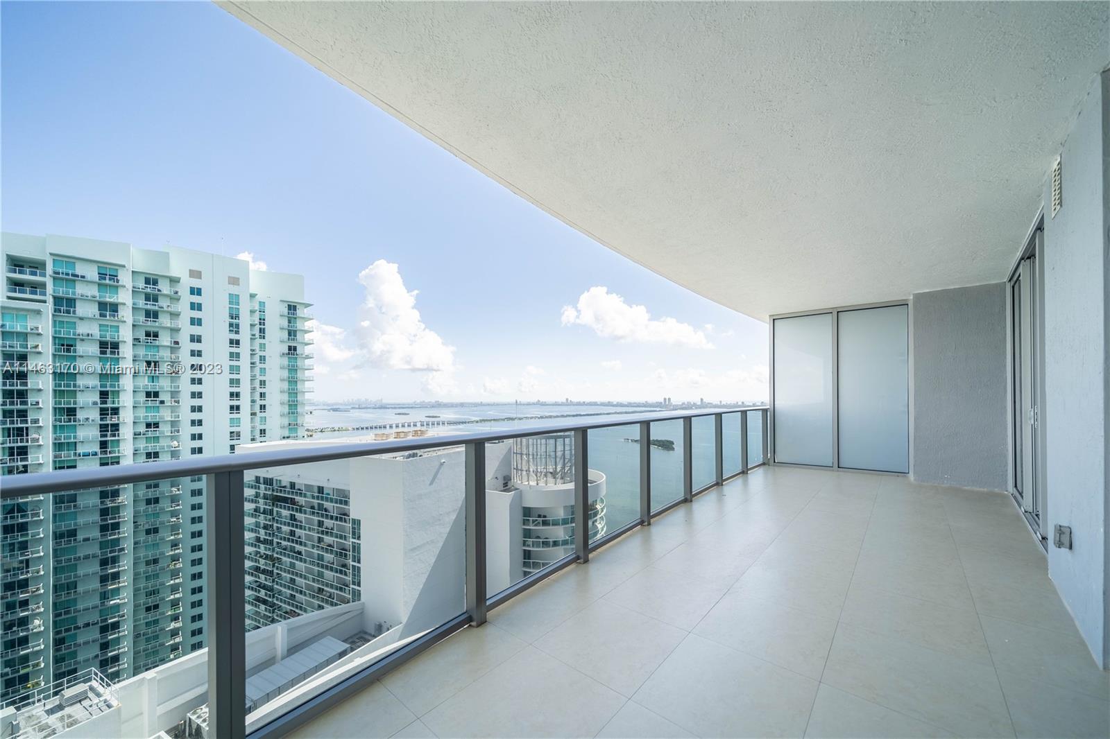 ARIA ON THE BAY CONDO - Residential