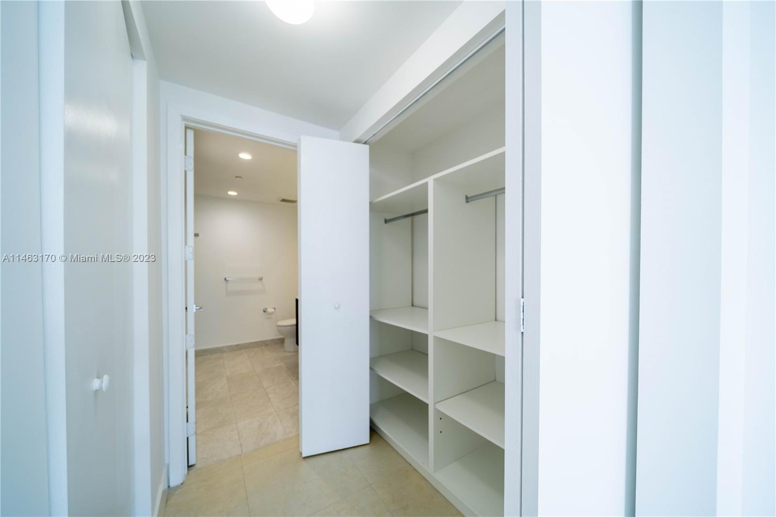 ARIA ON THE BAY CONDO - Residential
