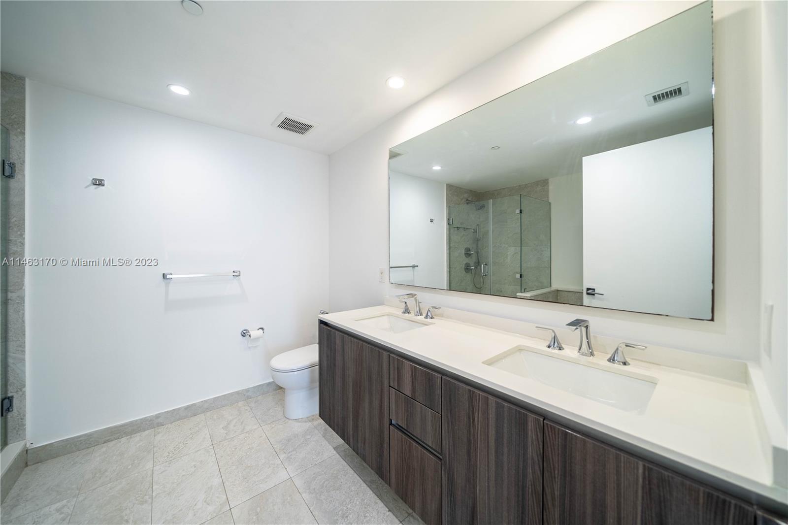 ARIA ON THE BAY CONDO - Residential