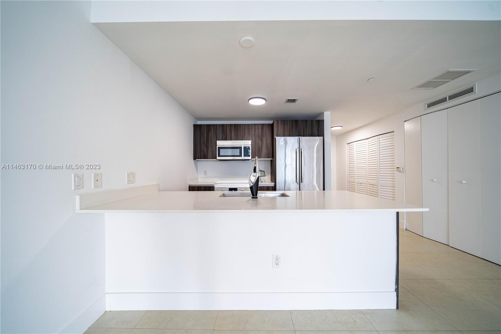 ARIA ON THE BAY CONDO - Residential
