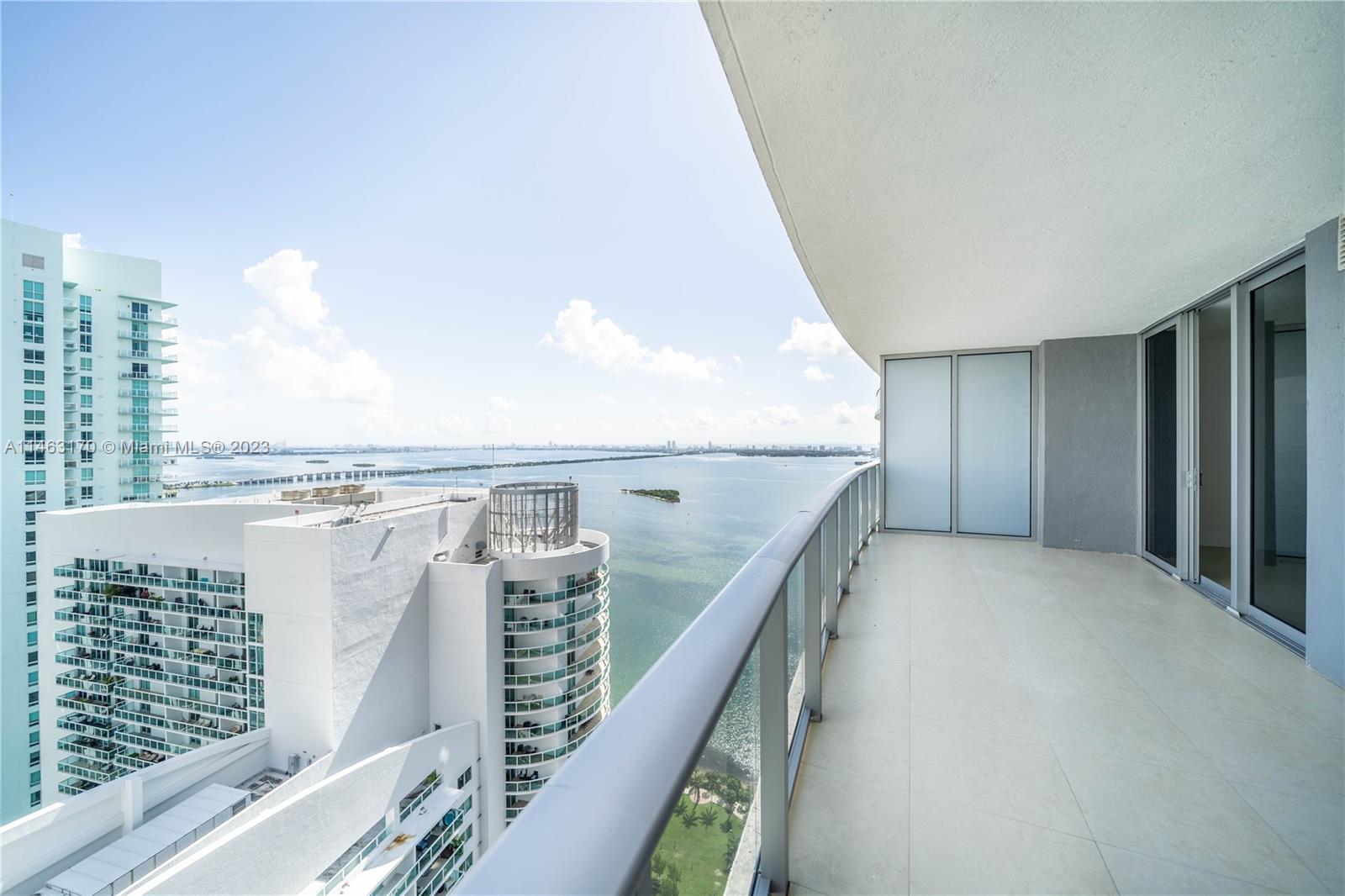 ARIA ON THE BAY CONDO - Residential