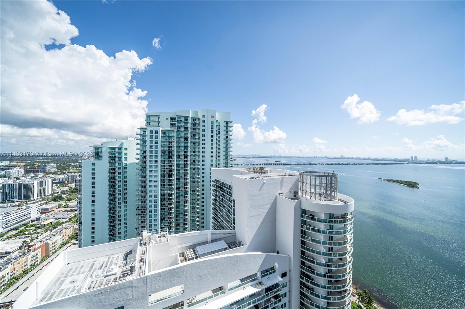 ARIA ON THE BAY CONDO - Residential