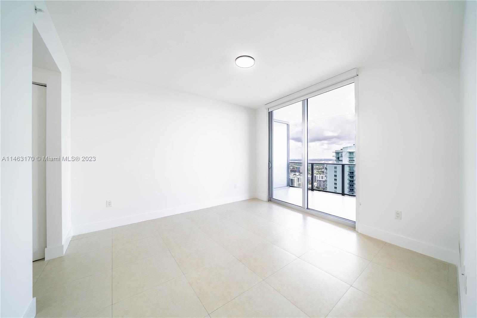 ARIA ON THE BAY CONDO - Residential