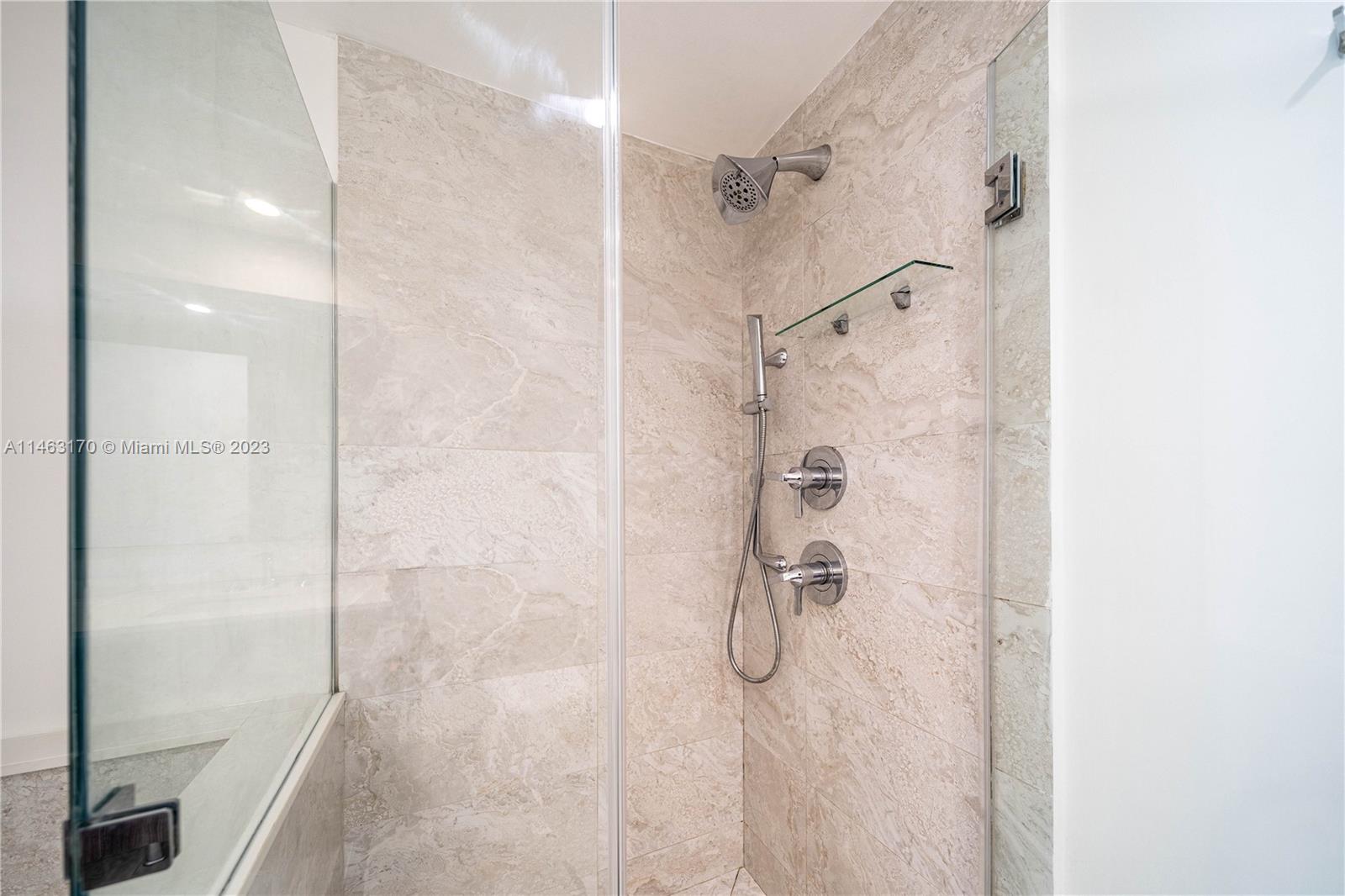 ARIA ON THE BAY CONDO - Residential