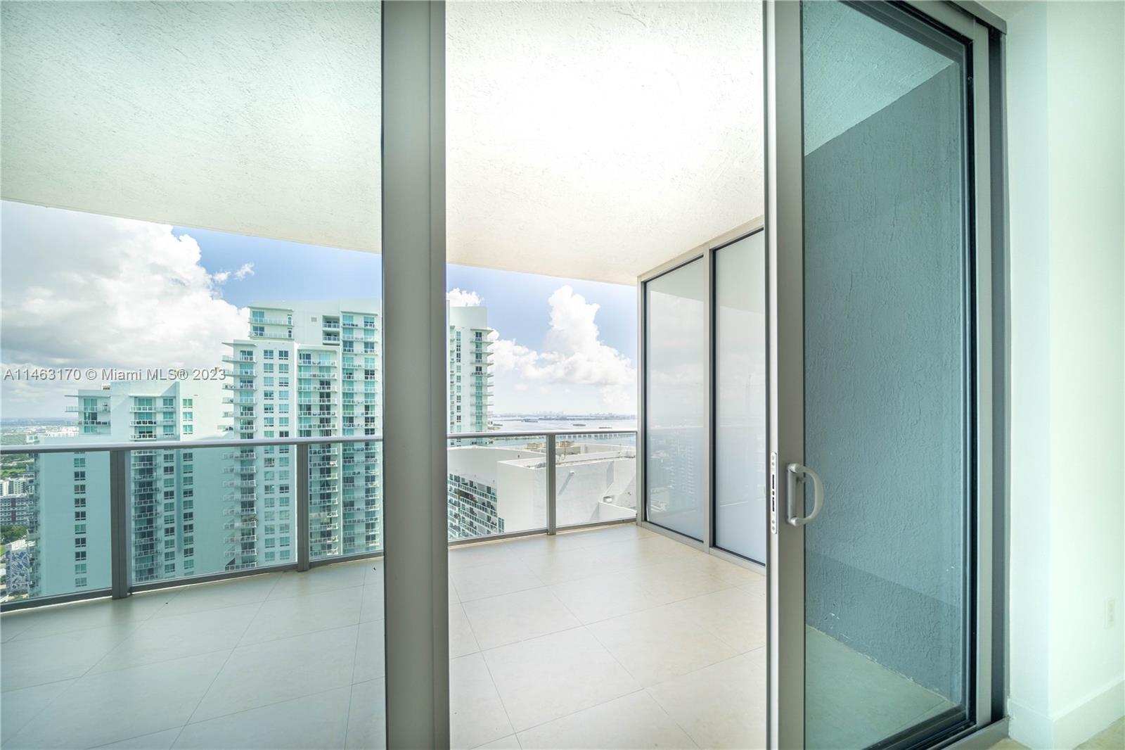 ARIA ON THE BAY CONDO - Residential