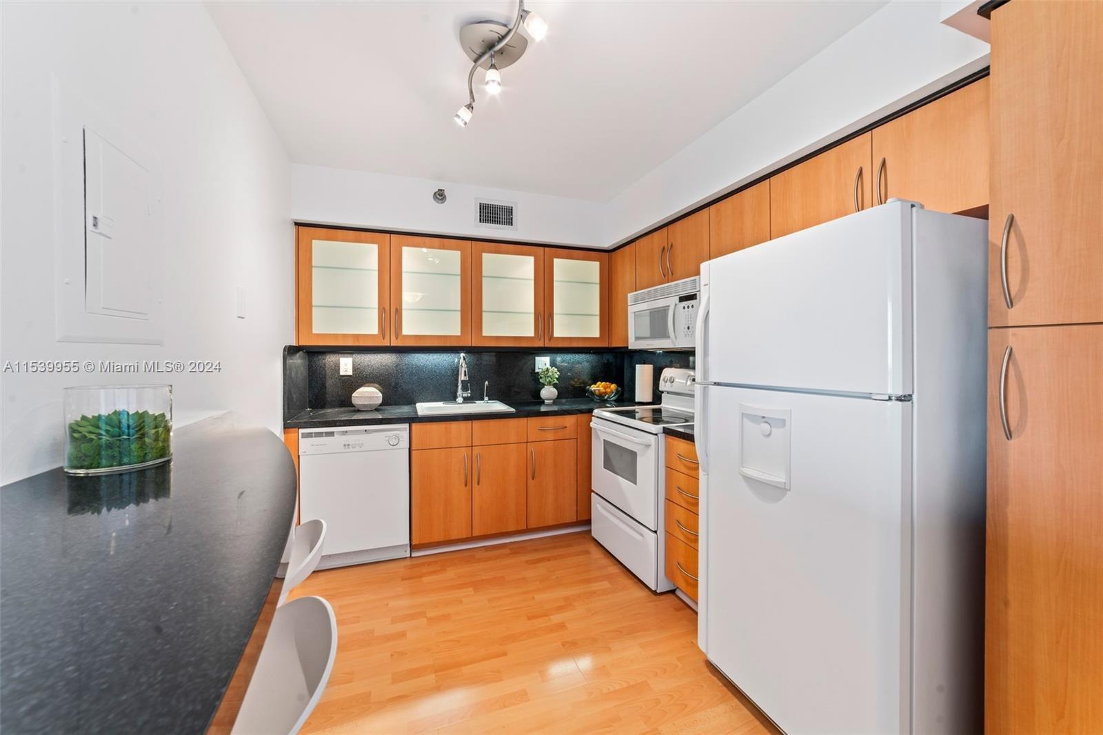 MYSTIC POINTE TOWER 600 C - Residential Lease