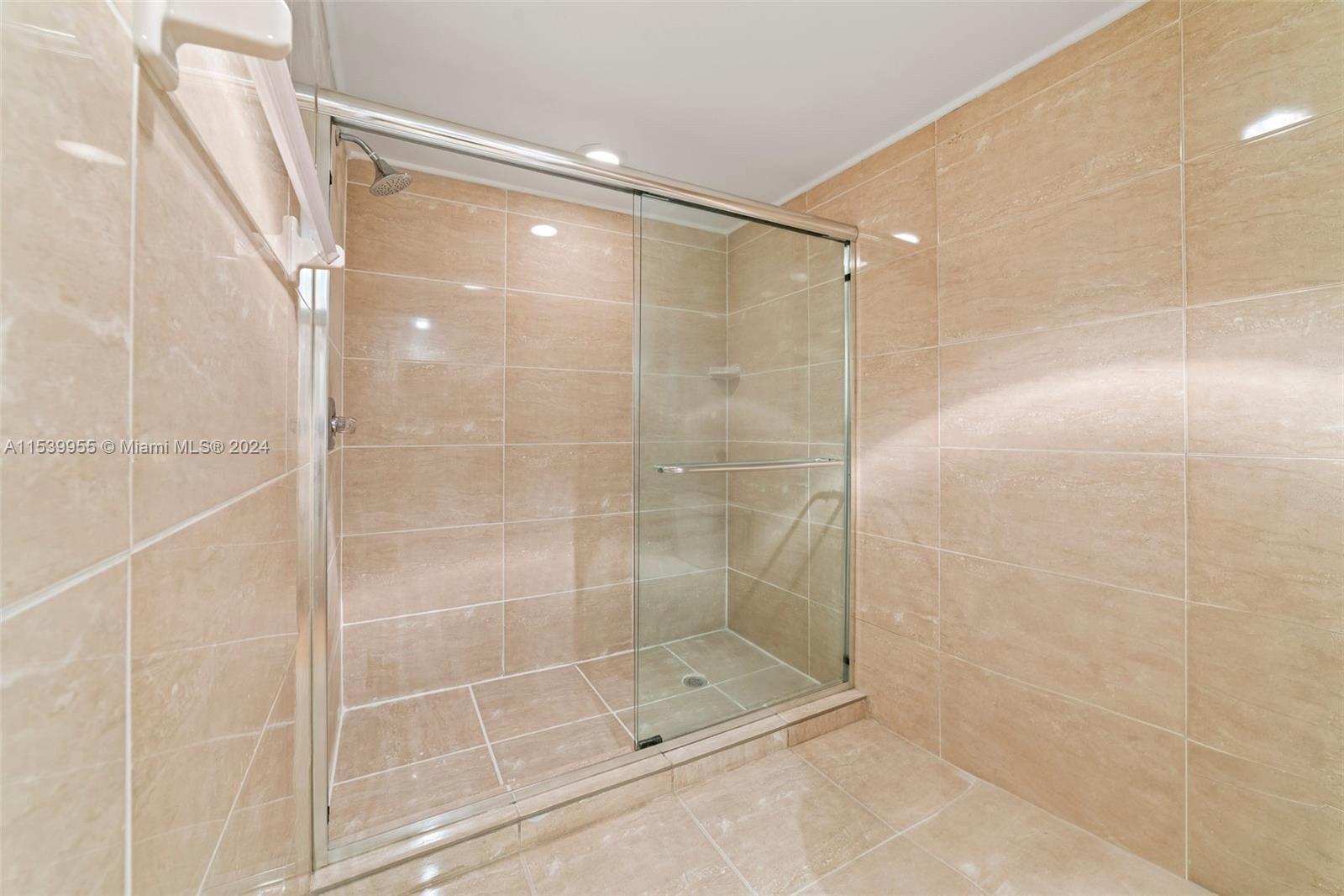 MYSTIC POINTE TOWER 600 C - Residential Lease