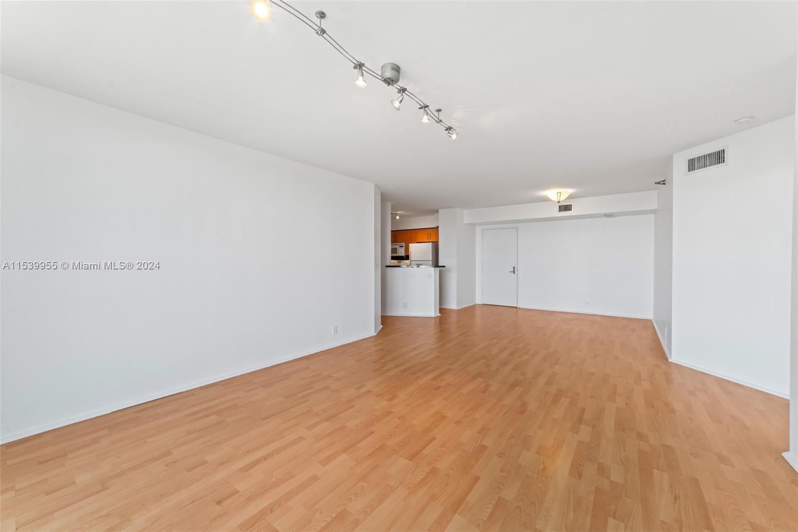 MYSTIC POINTE TOWER 600 C - Residential Lease