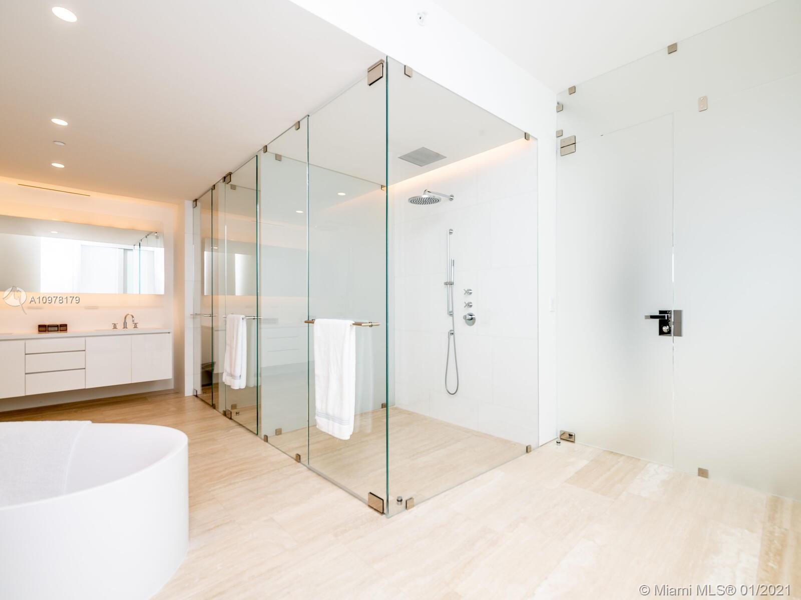 SURF CLUB CONDO - Residential