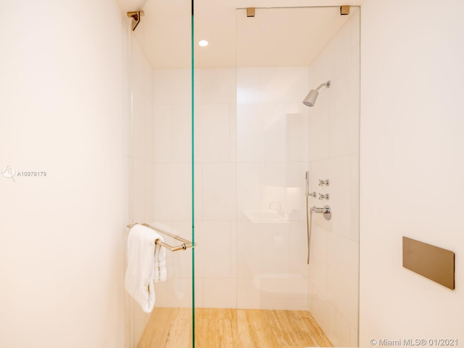 SURF CLUB CONDO - Residential