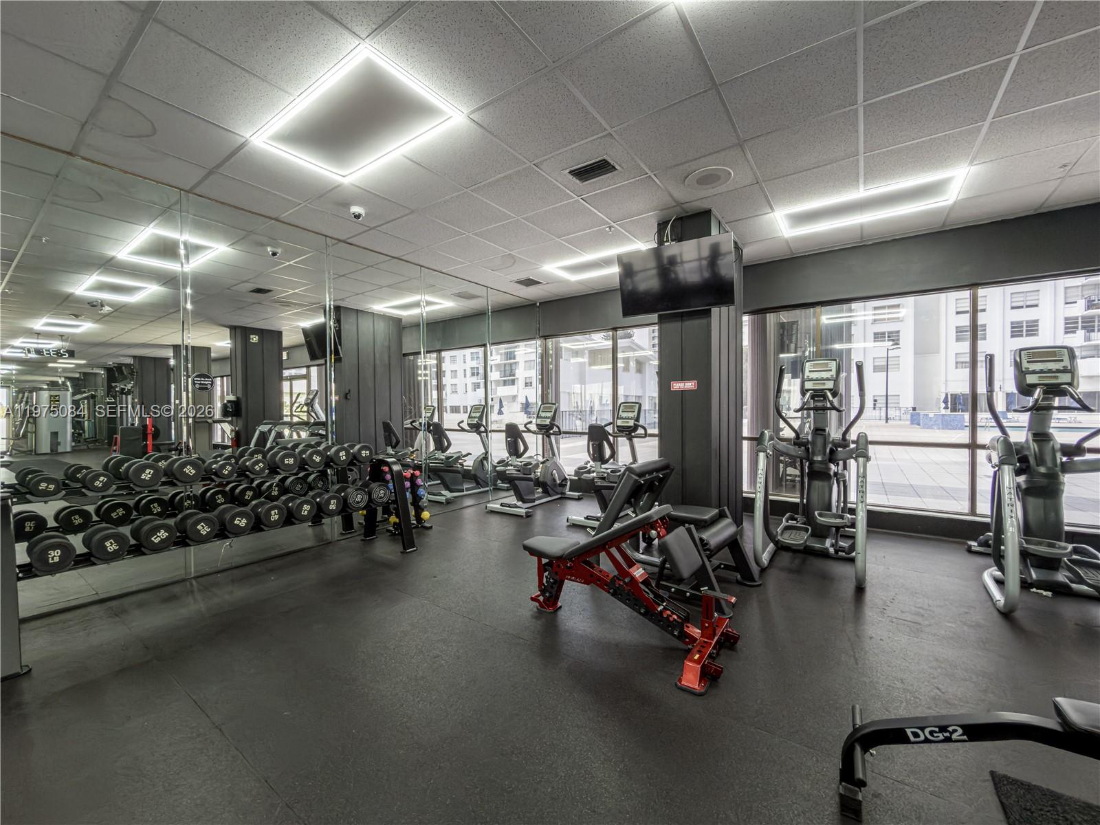 COMMODORE PLAZA CONDO - Residential
