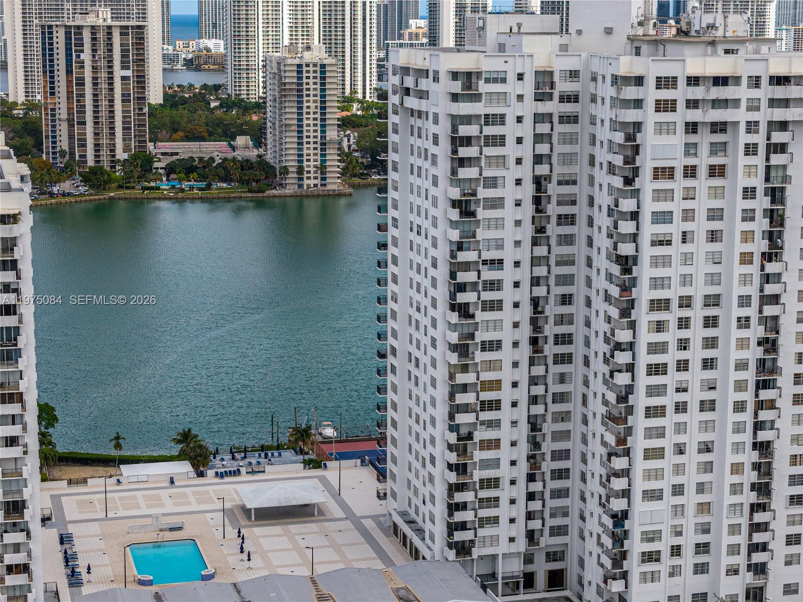 COMMODORE PLAZA CONDO - Residential
